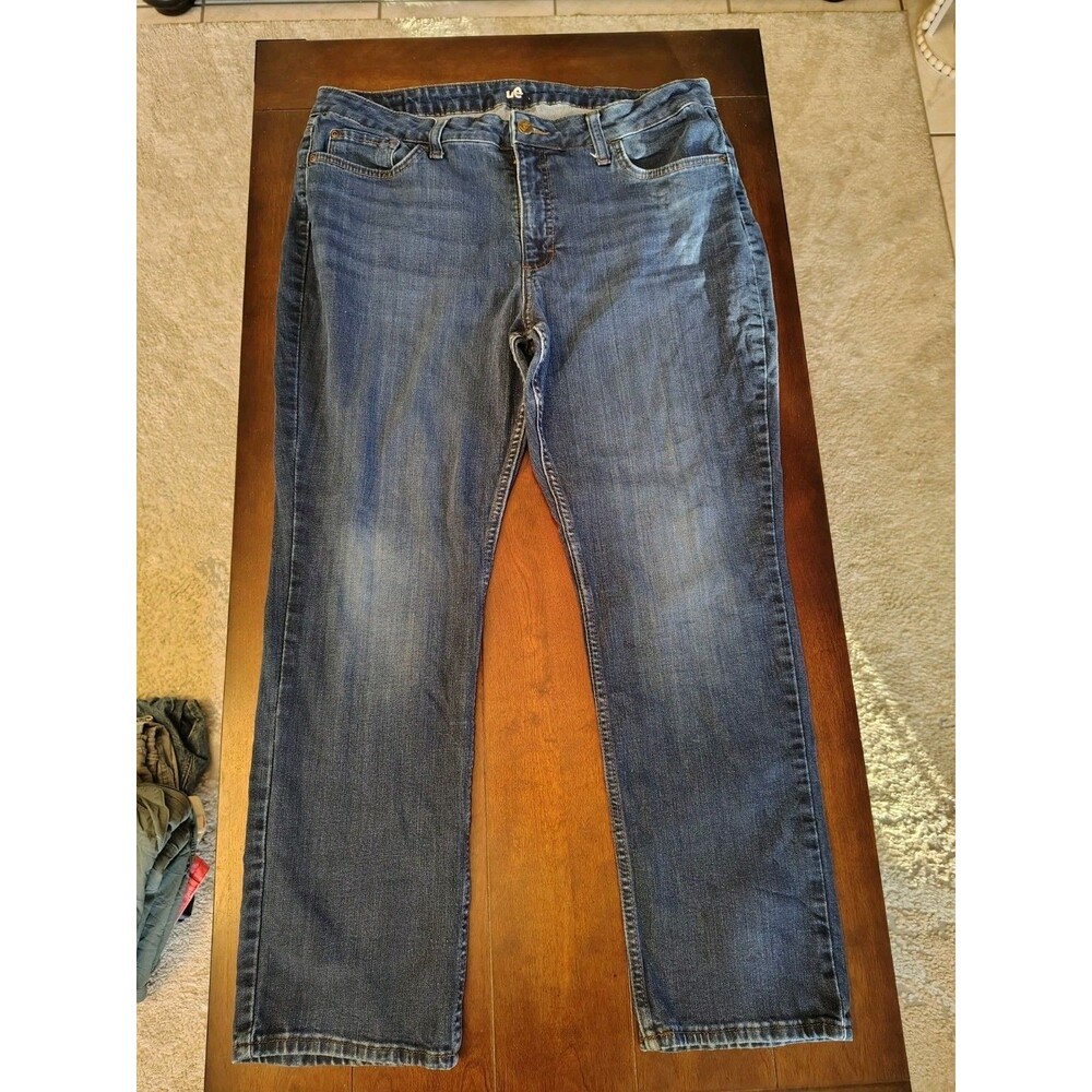Lee Womens Jeans Size 18M‎ Short Dark Blue Mid Rise Straight Leg Pockets Plus